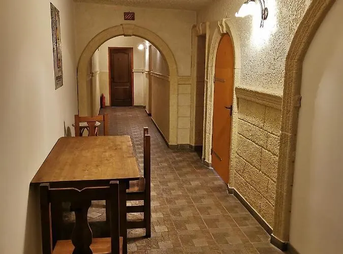 London Szallo Hostel Dabas